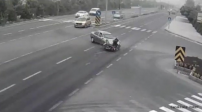 Otomobile çarpan motosiklet sürücüsü yerinden kalkamadı