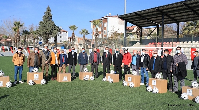 Pamukkale Belediyesi amatörlere malzeme desteği sağladı