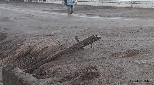 Pirina fabrikasının depolama havuzunun duvarı çöktü