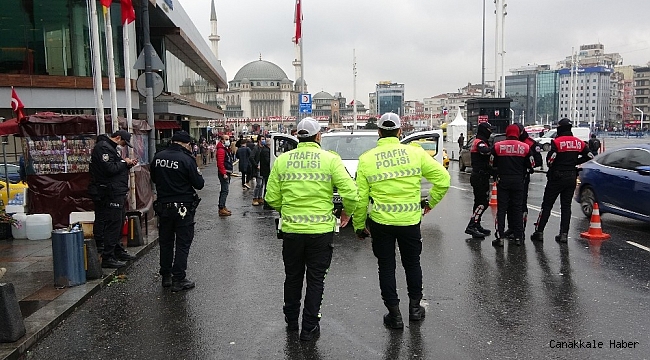Polis ekipleri, Taksim&#039;de araçları didik didik aradı
