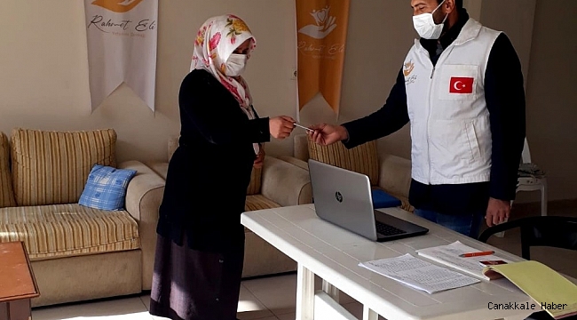 Rahmet Eli Derneği&#039;nden alışveriş kartı