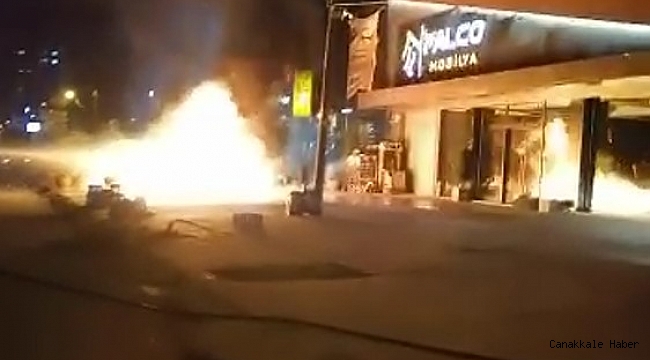 Rize'de 2 araç alev alev yandı