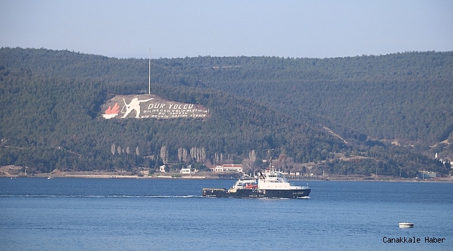 Rus askeri römorkörü Çanakkale Boğazı&#039;ndan geçti