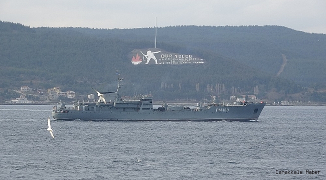 Rus savaş gemisi Çanakkale Boğazı&#039;ndan geçti
