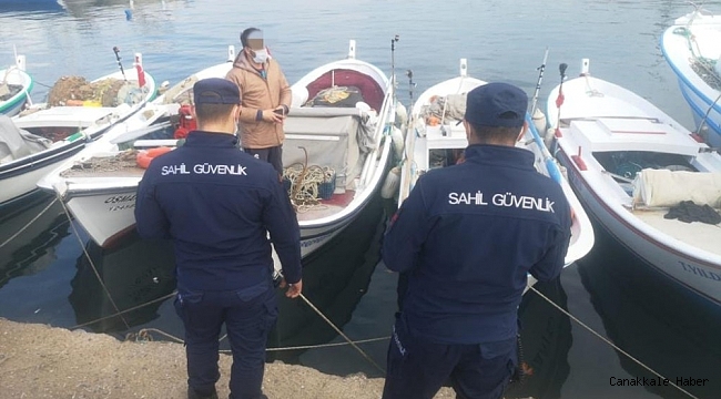 Sahil güvenlik ekipleri Kuşadası Körfezi'ni havadan ve denizden denetliyor