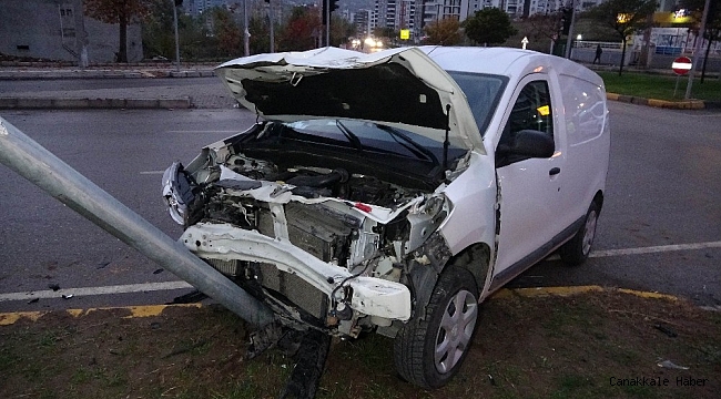 Samsun&#039;da kavşakta trafik kazası: 3 yaralı