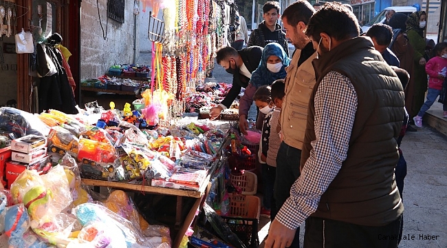 Şanlıurfa'da yılbaşı kısıtlaması öncesi alışveriş yoğunluğu
