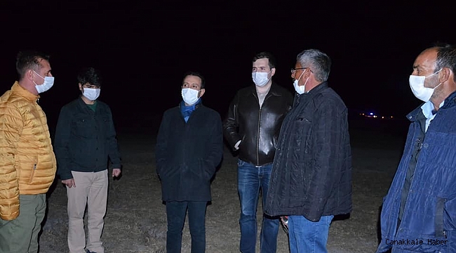 Sazlık alandaki toprak yanması ve duman yerinde incelendi