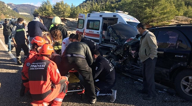 Seydikemer&#039;de trafik kazası:1 yaralı