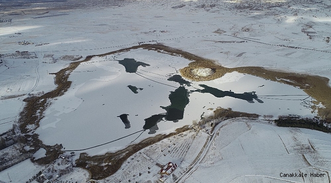 Sıcaklık eksi 10&#039;a düştü, Hafik gölü dondu
