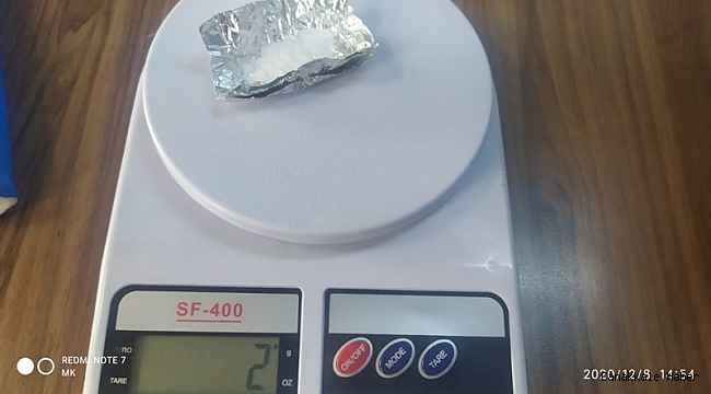 Sigara paketinden uyuşturucu çıktı