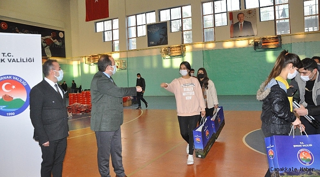 Şırnak&#039;ta lisanslı sporculara malzeme desteği