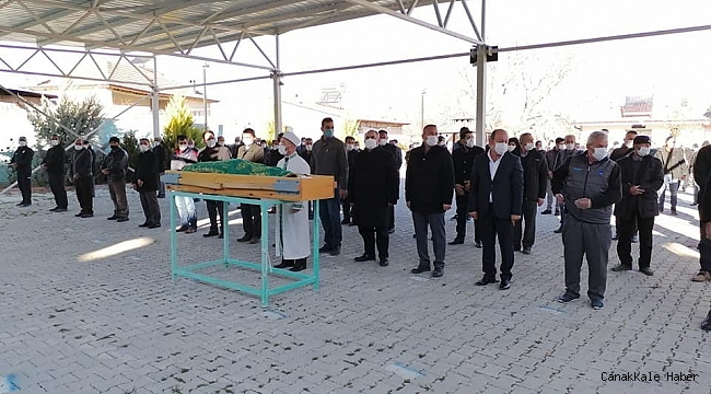 Sobadan zehirlenen üç arkadaş defnedildi