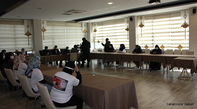 Sokağa çıkma kısıtlaması da evlat nöbetindeki ailelere engel olamadı