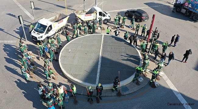 Sokağa çıkma kısıtlaması temizliğe çevrildi