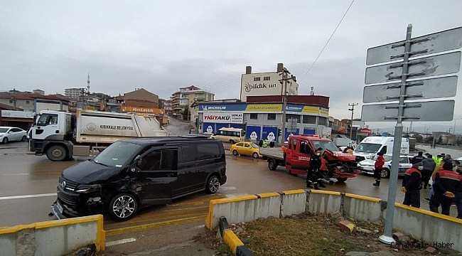 Sokağa çıkma kısıtlamasında şehir içinde trafik kazası