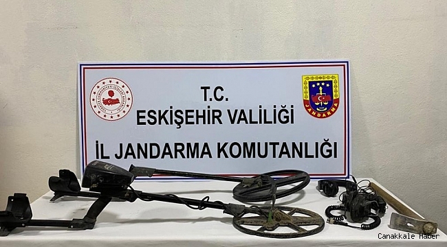 Suçüstü yakalanan defineciler maske cezası yedi