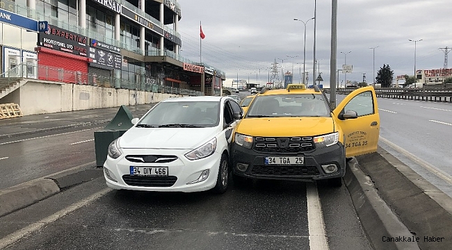 Sürücülerin inadı boş yolda kazaya yol açtı