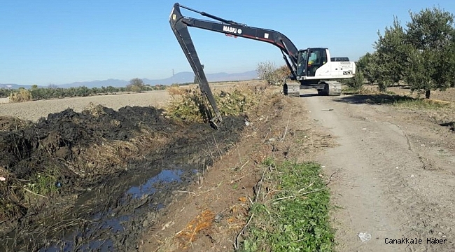 Taşkına neden olan dere temizlendi