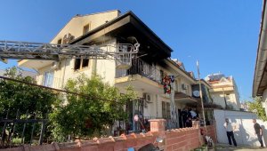 Tek başına yaşadığı evde yanarak öldü