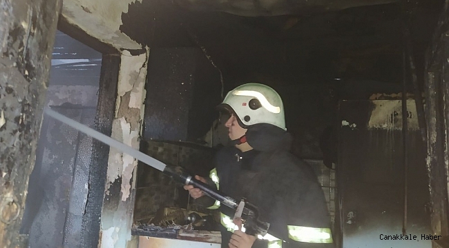 Tek katlı metruk evde çıkan yangın korkuttu
