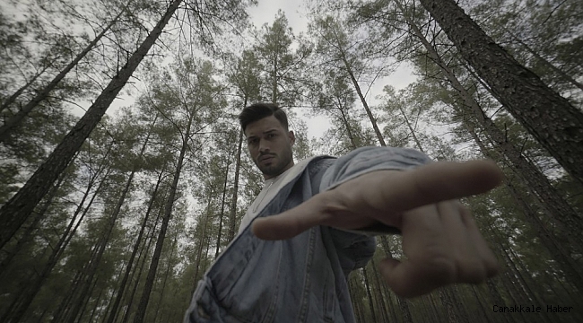 Tik-Tok fenomenine Döşemealtı&#039;nda Hollywod efektli klip