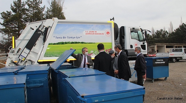 Tosya Kaymakamlığından köylere çöp konteyneri dağıtımı sürüyor