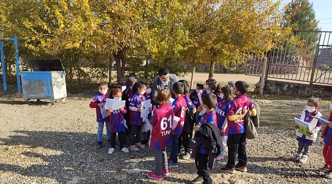 Trabzonspor yönetiminden, Diyarbakır&#039;ın &#039;Trabzonsporlu köyüne&#039; forma hediyesi