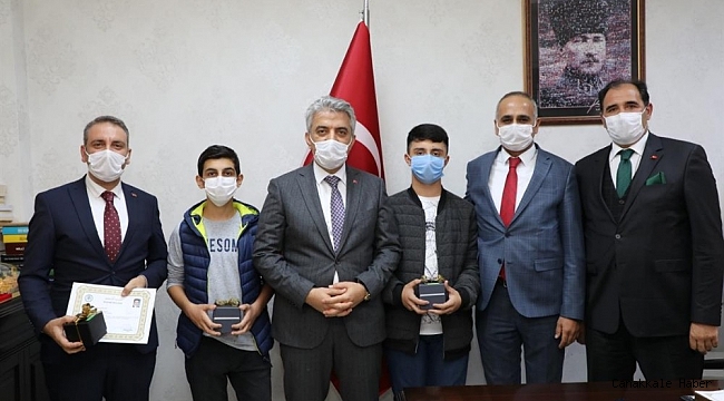 TÜBİTAK Proje Yarışmasında Türkiye birincisi olan öğrenciler ödüllendirildi