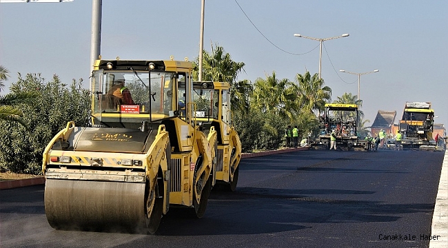 Turgut Özal Bulvarında asfalt çalışması devam ediyor