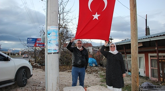 Türk bayrağı yenisiyle değiştirildi