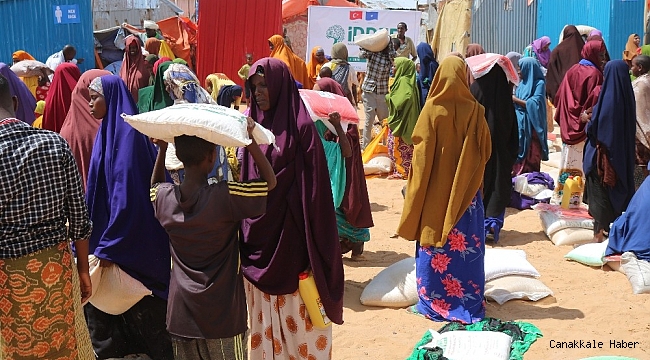 Türk hayırseverlerin yardımlarıyla Somalili sel mağdurlarının yaraları sarılıyor