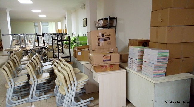 Türkiye Diyanet Vakfı&#039;ndan savaş mağduru çocuklara kırtasiye malzemesi yardımı