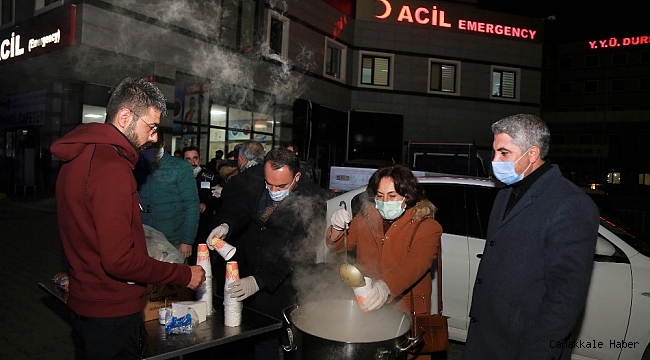 Tuşba Belediyesinden sağlık ve güvenlik çalışanlarına sıcak çorba ikramı