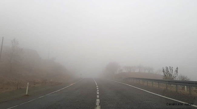 Tut ilçesini sis kapladı