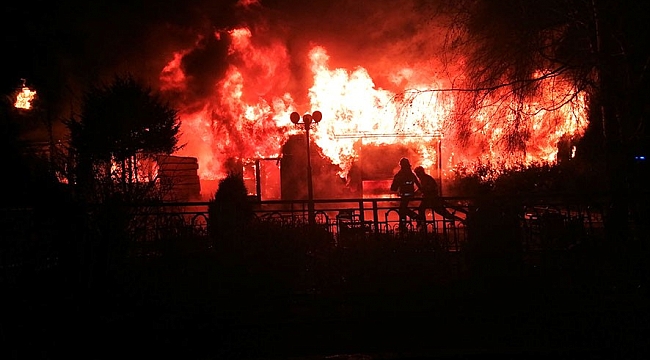 Ukrayna&#039;da restoranda yangın çıktı