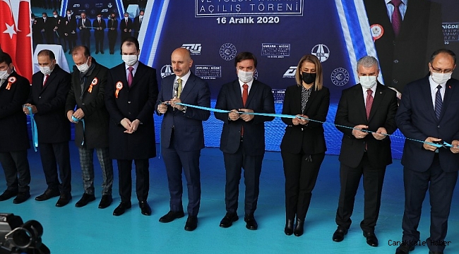 Ulaştırma ve Altyapı Bakanı Karaismailoğlu: &quot;Edirne&#039;den Şanlıurfa&#039;ya kadar kesintisiz otoyol ağımız tamamlanmıştır&quot;