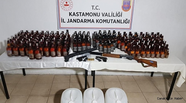 Ürettikleri sahte içkileri otel odasında saklarken yakalandılar