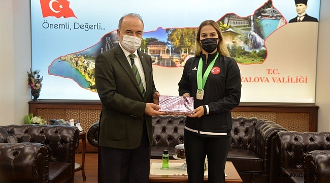 Vali Erol, dünya ikincisi Buse Tosun&#039;u ağırladı