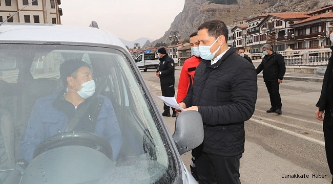 Vali Masatlı araçları denetledi, izin belgelerini kontrol etti