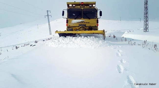 Van Büyükşehir Belediyesinden karla mücadele çalışması