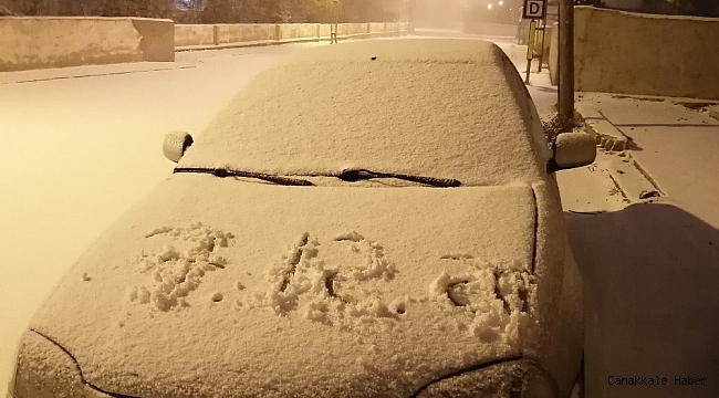 Van merkeze mevsimin ilk karı yağdı