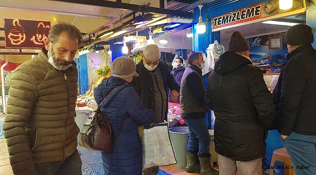 Vatandaşlar kısıtlamada balıkçılara akın etti