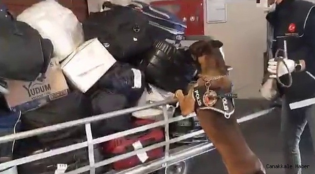 Yabancı uyruklu şahsin valizinden 2 kilo 92 gram metamfetamin çıktı