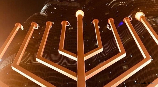 Yahudiler, Burc Halife önünde Hanuka Bayramı'nı kutladı