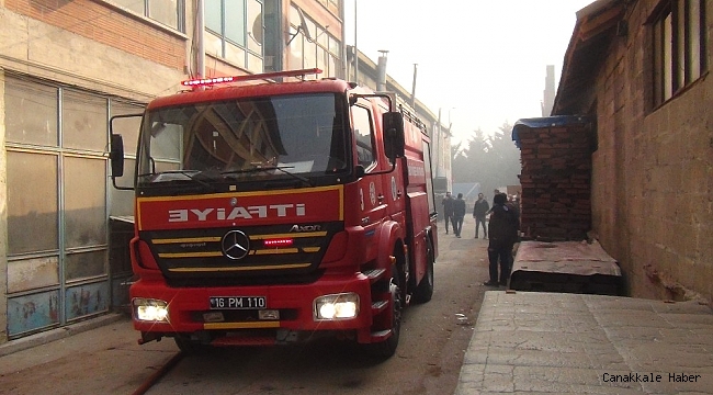 Yangın mobilyacı esnafını sokağa döktü