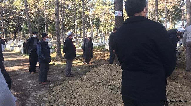 Yangında hayatını kaybeden yaşlı çift son yolculuğuna uğurlandı