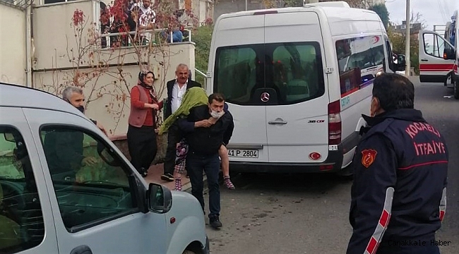 Yangında mahsur kalanları sırtlarına alarak kurtardılar