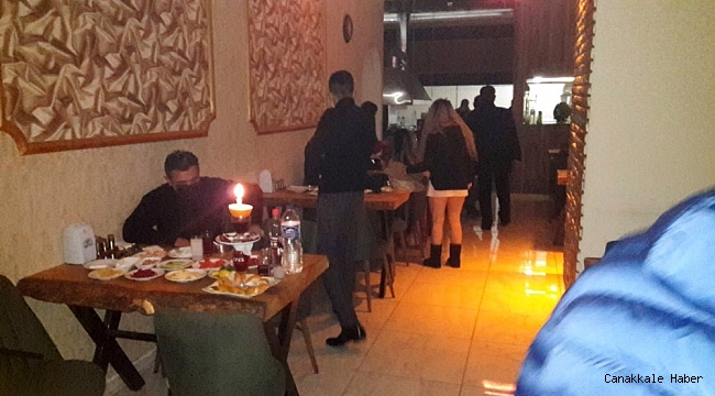 Yardımlaşma derneğini eğlence mekanına çevirmişler