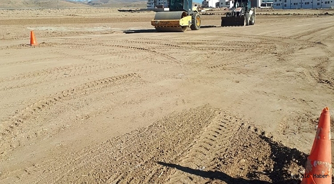 Yeni hastane çevresindeki yol açma çalışmaları devam ediyor